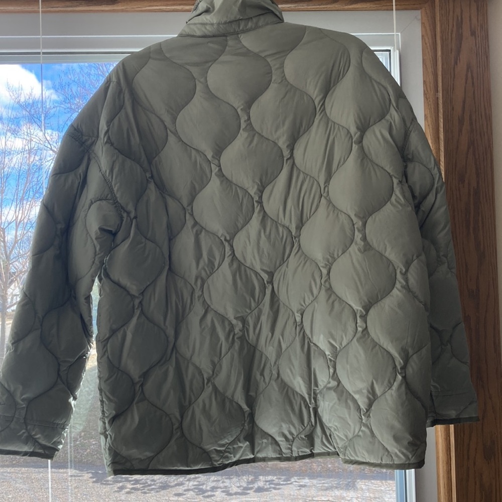 Eddie Bauer Women's CirrusLite Shirt Jacket - Picture 6 of 7